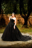Appliques A Line Crystals Tulle Sweetheart Long Black Wedding Dresses TD0005