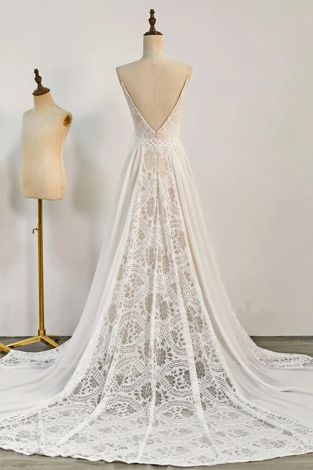 Bohemian Wedding Dress Lace V Neck Long Elegant Bridal Gown-Tirdress