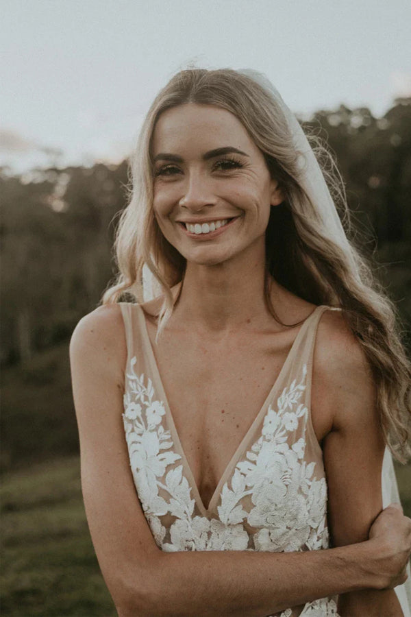 Chic Sheath Column V Neck Floral Lace Rustic Wedding Dress Bridal Gown TN372-Tirdress