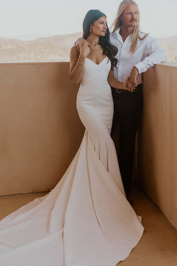 Classic Spaghetti Straps V-Neck Beach Simple Mermaid Wedding Dress TN362-Tirdress