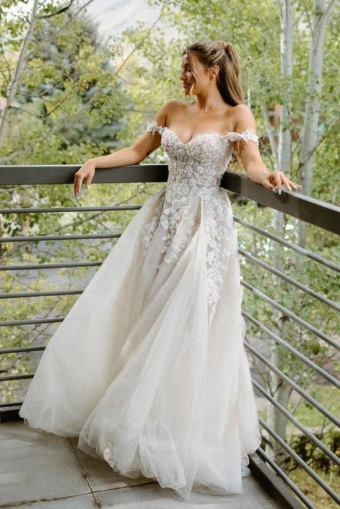 off the shoulder bohemian wedding dress A Line Appliques Long Bridal Gown US16 / White A silhouette that flatters SIZE:Standard: 26“x35“ / 65x90 cm Sweet 16 Birthday Party YGroup_jacintadress