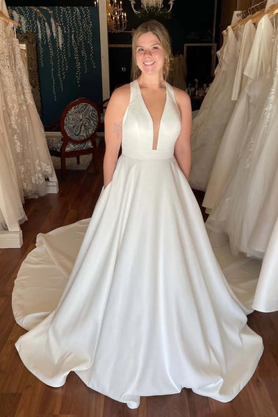 Plunging Halter Deep V Neck Ivory Wedding Dress With Pockets US8 / Ivory
