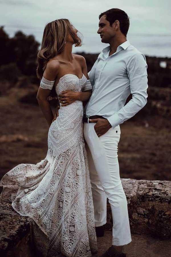 Ivory Lace Sheath Sweetheart Neck Boho Beach Wedding Dresses TN124 - Tirdress