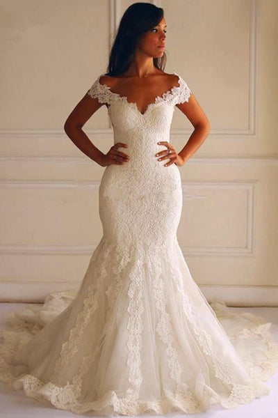 Robe de mariee sirene en dentelle a epaules denudees avec train court Tirdress