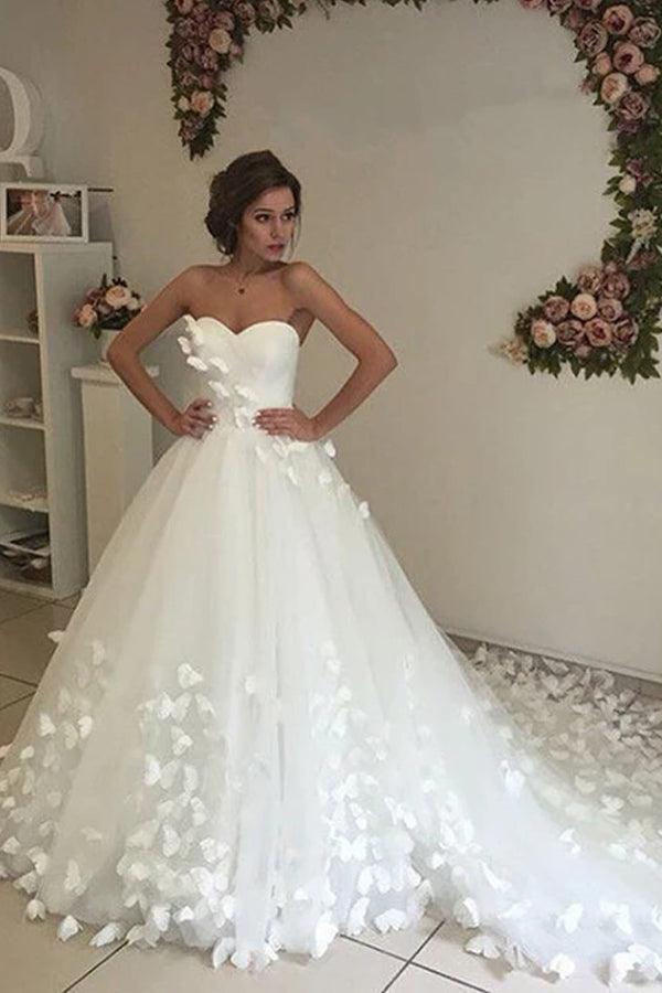 Sweetheart Court Train White Wedding Dress With Handmade Flower TN0057 - Tirdress