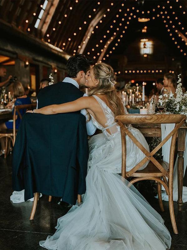 V-neck A-line Beach Wedding Dresses Appliques Tulle Bridal Gowns TN320 - Tirdress