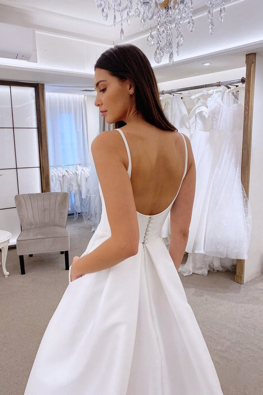 sleeveless women's white wedding dress for a royal wedding A-line Scoop Sleeveless White Satin Wedding Dress Bridal Gown US8 / Ivory