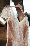 Robes de mariée courtes col en V dentelle longueur thé ivoire modeste robe de mariée TN351