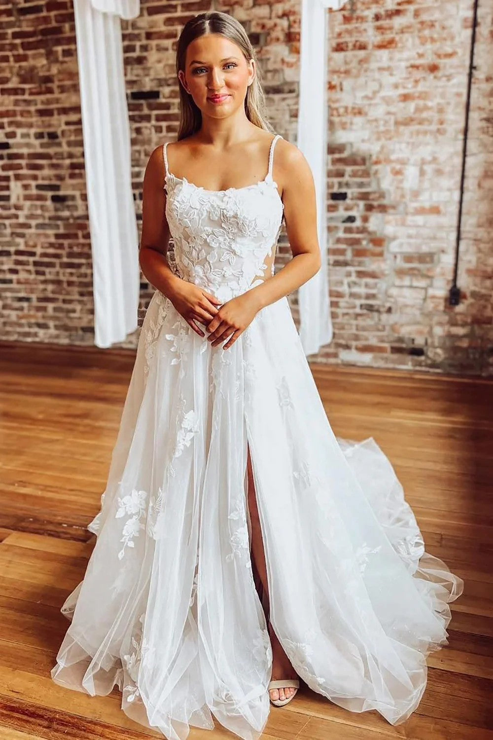 lace wedding dress beach wedding Beach Wedding Dress for Bride Tulle Lace Appliqued Wedding Gown US12 / White