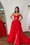 Robe de bal longue rouge sans bretelles avec nœuds superposés et fente TP1277