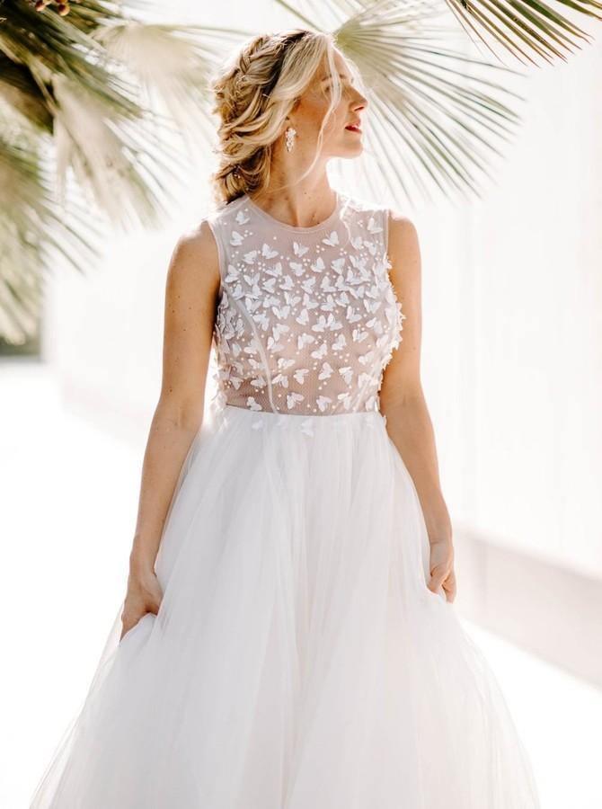 A-Line Crew Floor-Length Simple Wedding Dress with Appliques TN159 - Tirdress
