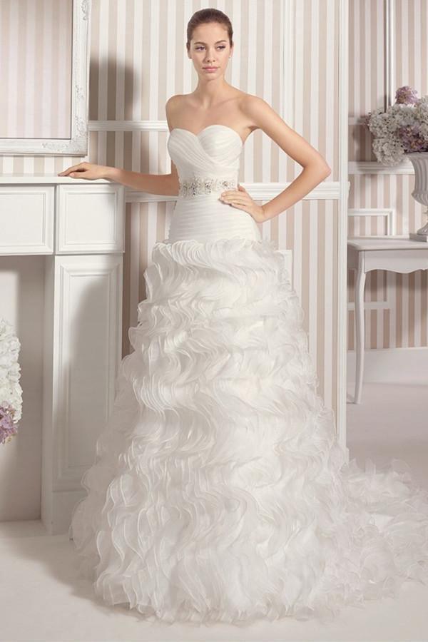 A-Line Sweetheart Organza Ruffle Crystal Wedding Dress Court Train TN0076 - Tirdress