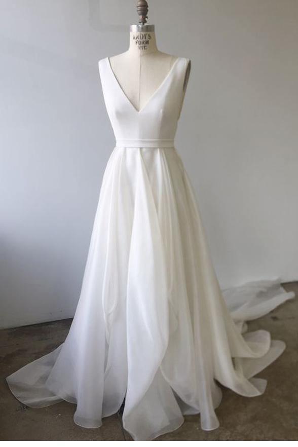 A-line V Neck Ivory Prom Dresses Wedding Dresses With Court Train TN168 - Tirdress