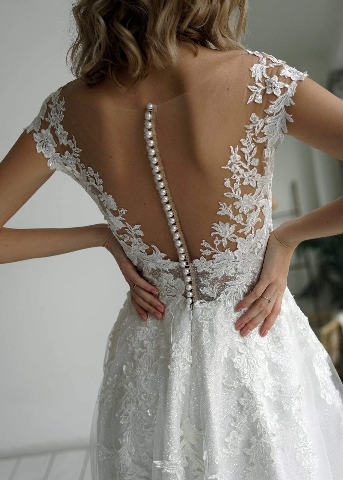 A-line elegant Ball Gown Glitter fabric Sweetheart Wedding Dress With Appliques TN230 - Tirdress