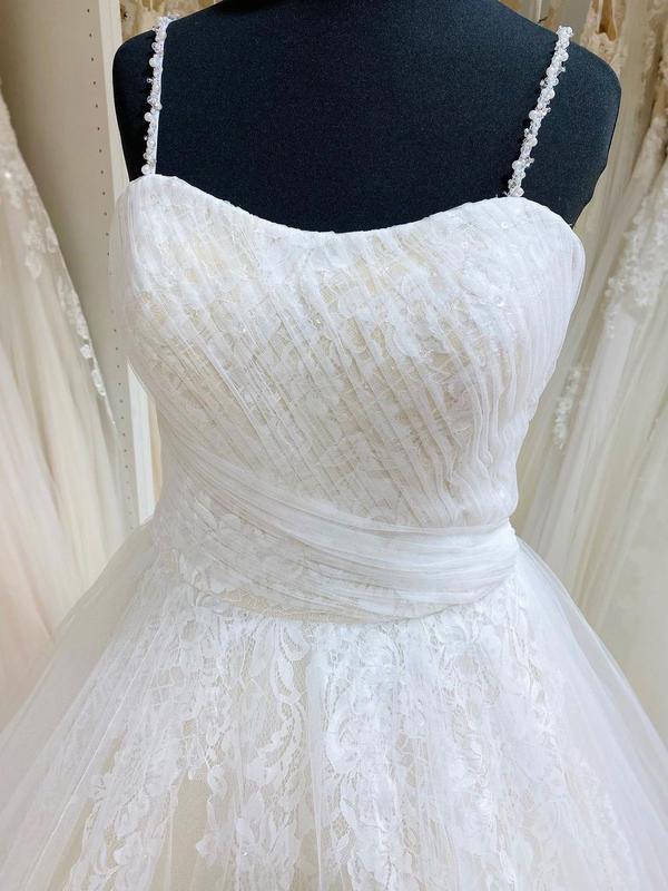 Ball Gown Tulle Lace Spaghetti Straps Appliqued Wedding Dresses TN267 - Tirdress