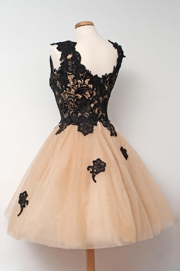 Cute Square Knee-Length Homecoming Dress With Black Lace Appliques TR0112 - Tirdress