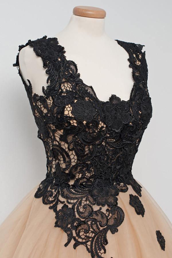 Cute Square Knee-Length Homecoming Dress With Black Lace Appliques TR0112 - Tirdress