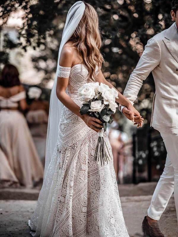 Ivory Lace Sheath Sweetheart Neck Boho Beach Wedding Dresses TN124 - Tirdress