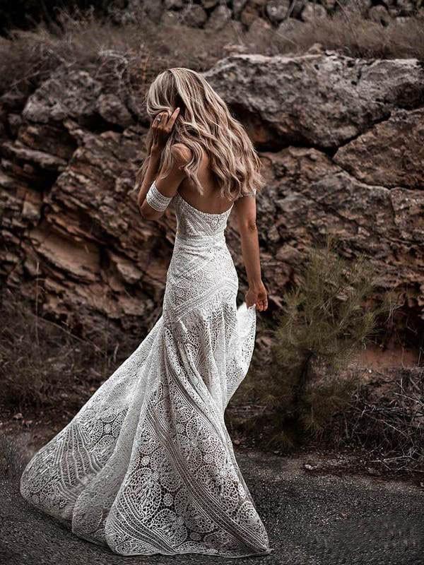 Ivory Lace Sheath Sweetheart Neck Boho Beach Wedding Dresses TN124 - Tirdress