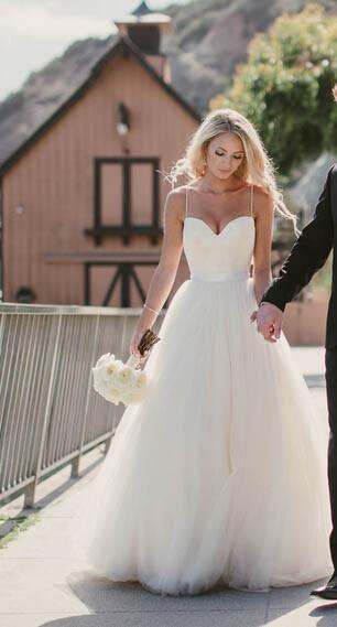 Ivory Tulle Destination Sweetheart Spaghetti Strap Wedding Dress WD082 - Tirdress