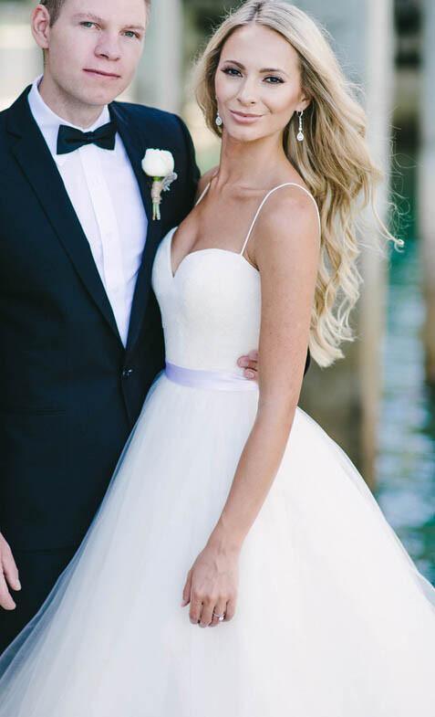 Ivory Tulle Destination Sweetheart Spaghetti Strap Wedding Dress WD082 - Tirdress