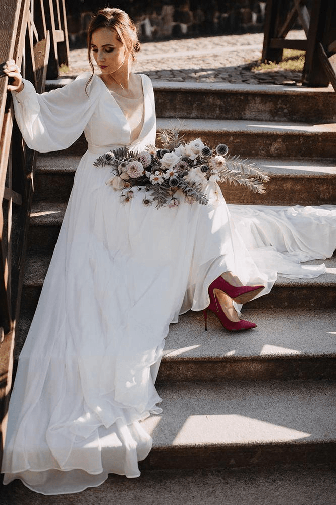 Chiffon V Back Wedding Gown Long Puffy Sleeves Beach Wedding Dress US8 / White Chiffon V Back Wedding Gown Long Puffy Sleeves Beach Wedding Dress US8 / White