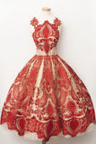 Luxueuse robe de soirée A-line carrée au genou avec dentelle rouge TR0114