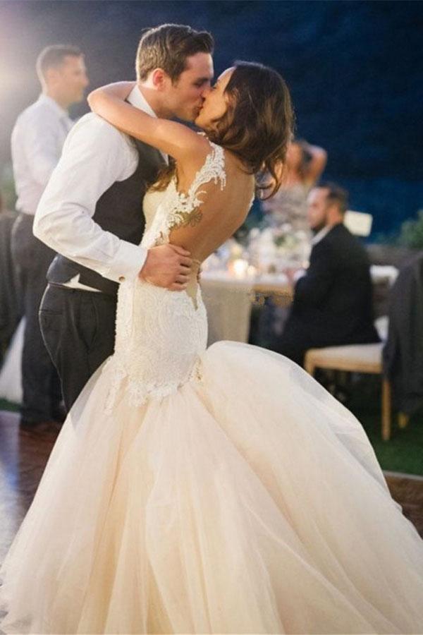Mermaid Boat Neck Court Train Ivory Tulle Wedding Dress US10 / Custom Color Mermaid Boat Neck Court Train Ivory Tulle Wedding Dress US10 / Custom Color