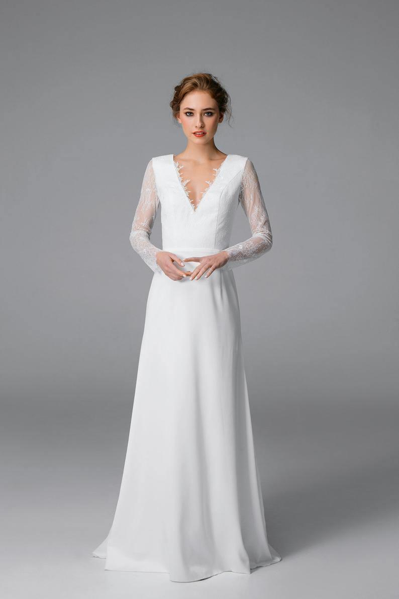 Royal open back wedding dress Simple lace long sleeve Bridal Gown TN217 - Tirdress