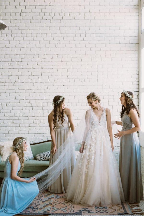 Simple Lace Applique A Line V Neck Tulle Beach Wedding Dress TN131 - Tirdress