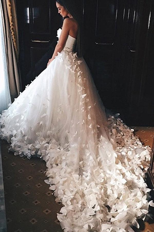 Sweetheart Court Train White Wedding Dress With Handmade Flower