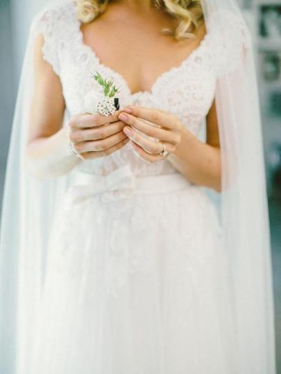 V-Neck Lace Tulle Cap Sleeve A-Line Wedding Dress WD136 - Tirdress
