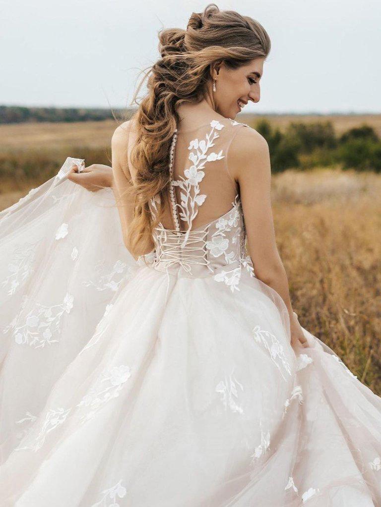 Vintage Lace Scoop Neckline A Line Tulle Wedding Gown Bridal Dress TN263 - Tirdress
