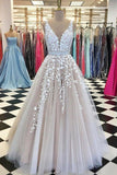 Langes Brautkleid aus Tüll mit V-Ausschnitt, Ballkleid aus Tüll mit Applikationen TN155 